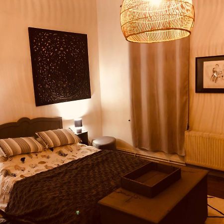 La Mosane Bed & Breakfast โพรฟงเดอวีลล์ ภายนอก รูปภาพ